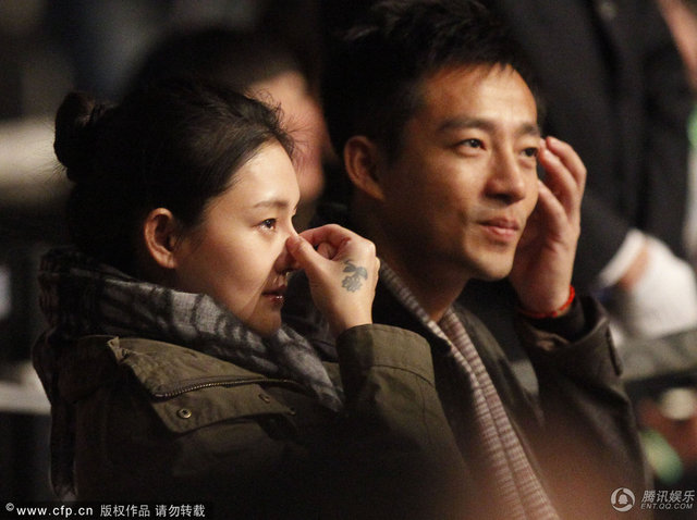 大S丧父后素颜亮相 和老公汪小菲甜蜜看演唱会