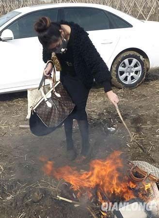 女演员“烧包门”被疑炒作:疑点三重门