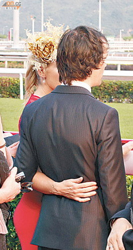 凯特·温斯莱特郭富城相谈甚欢 新欢一旁看得紧