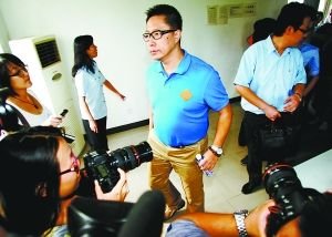 李阳离婚案又陷“重婚门” 律师回应是抹黑